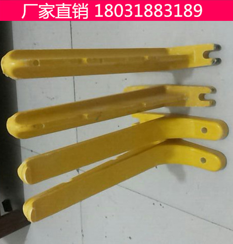 新疆玻璃钢悬挂式电缆支架@乌鲁木齐玻璃钢电缆支架托臂厂家销售