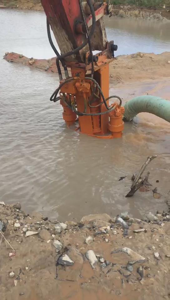 挖機污泥泵生產廠家_環保抽吸泥沙設備